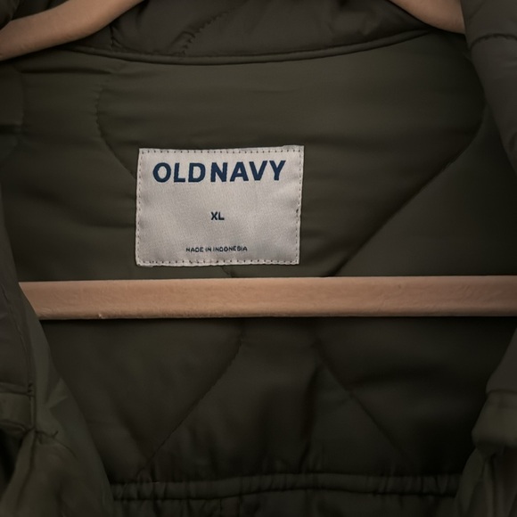 Old Navy green XL. Lightly worn. - Picture 2 of 3